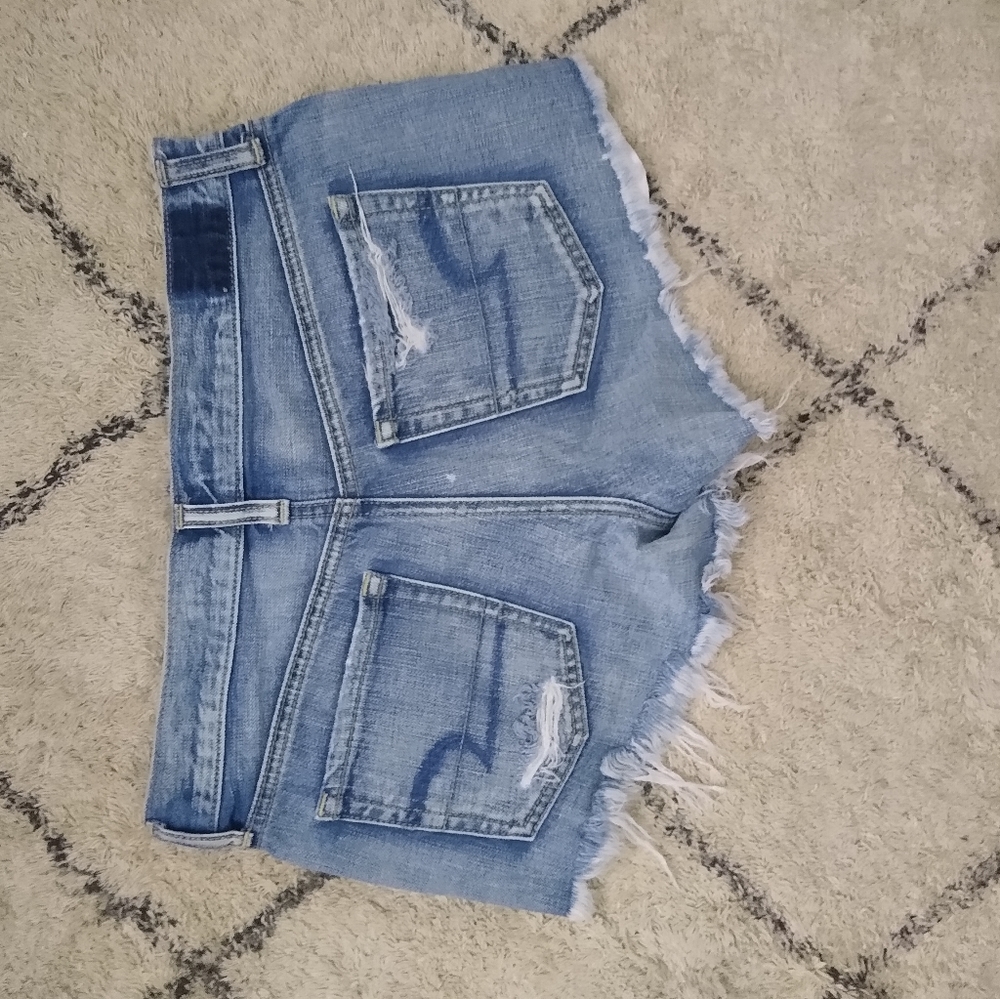 American eagle outfitters distressed shorts - Picture 3 of 5